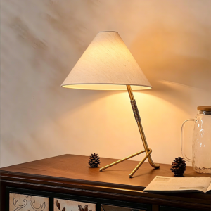 Copper fabric Premium Quality Vintage Decorative Dark Bedside Table Lamp Home Decor Modern Desk Lamp Luxury Bed Side