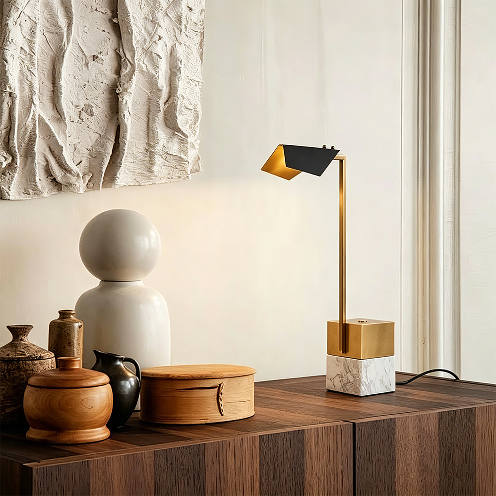 Factory price custom All Copper Minimalist Geometric Table Lamp with Elegant Finishes Brass - Image 3